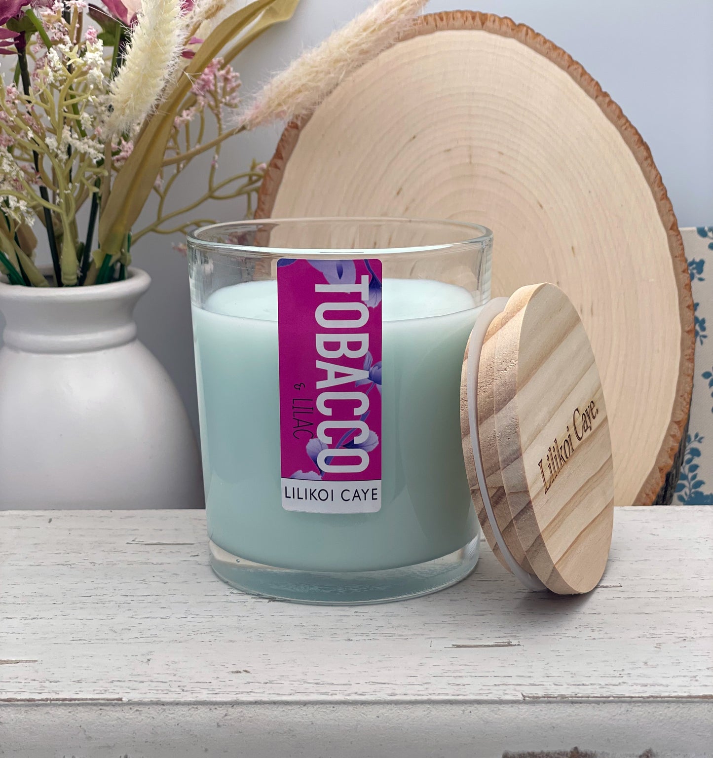 Tobacco and Lilac Scented Candle